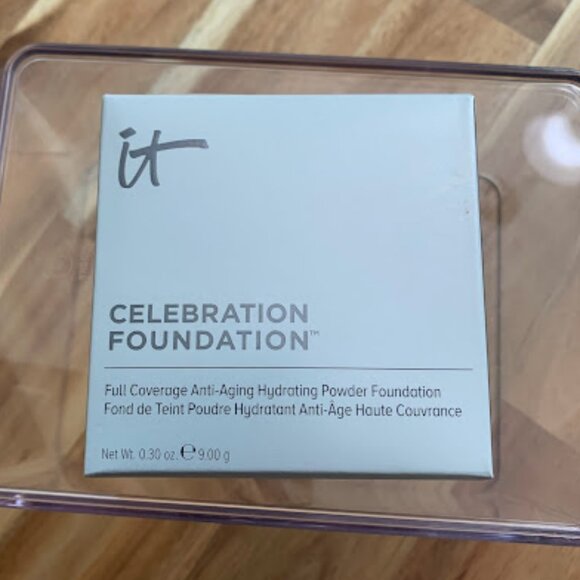 RESERVED LISTING - It Cosmetics Celebration Foundation full coverage powder RICH - Picture 4 of 5